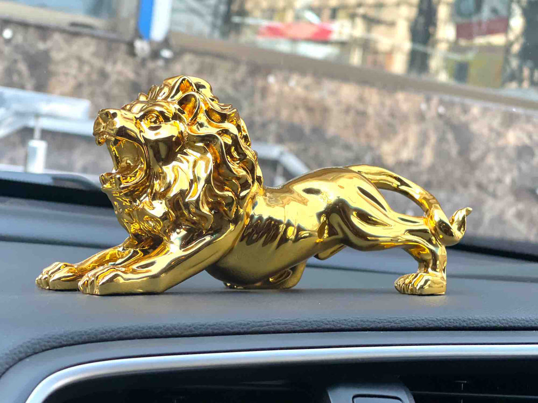 Car dashboard decoration Lion